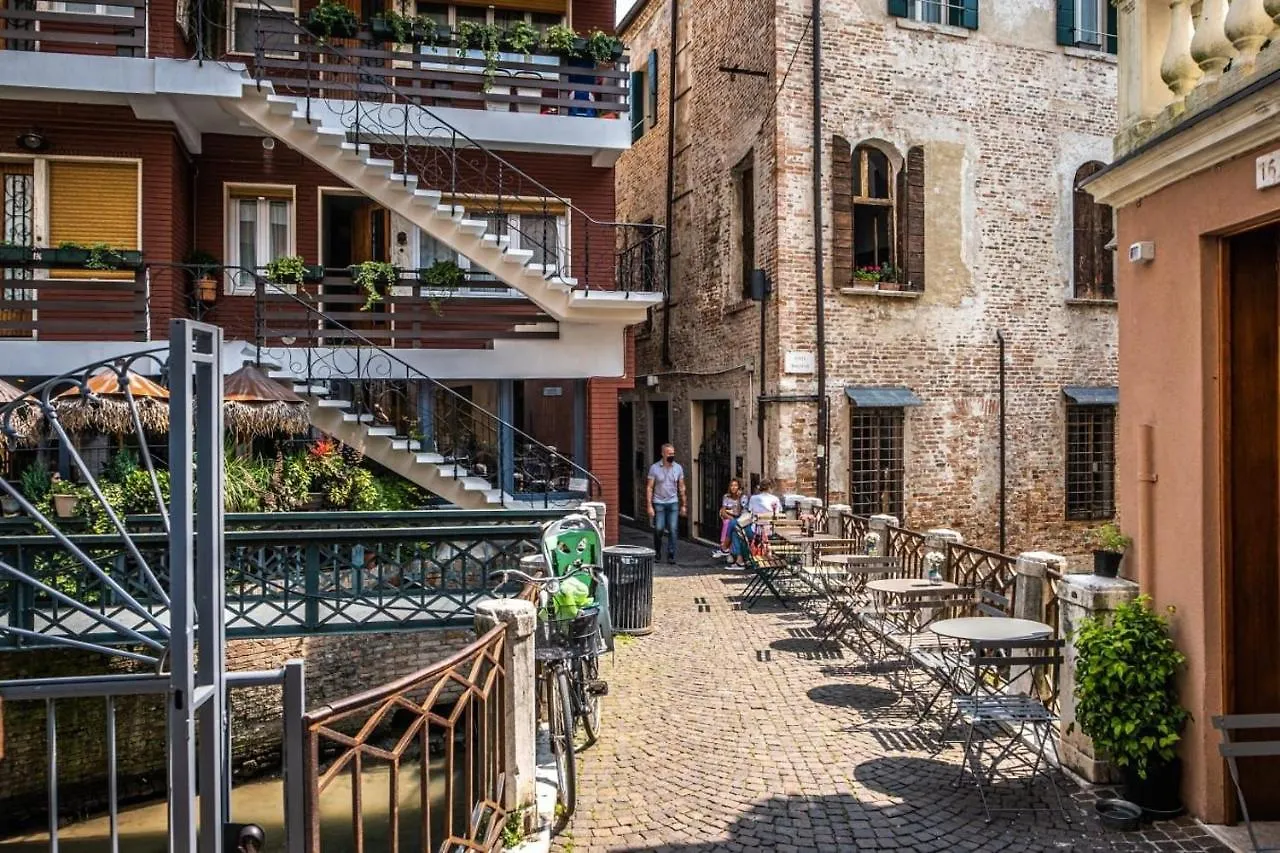 Bed and Breakfast Trevisi27 Treviso 0*,  Italia